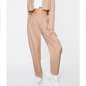 PLT | Sand pleated high waisted pants